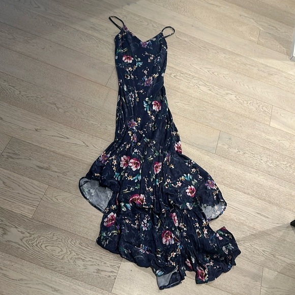 REVOLVE x House of Harlow 1960 Tania Slip Dress in Navy Floral Multi - Picture 2 of 5